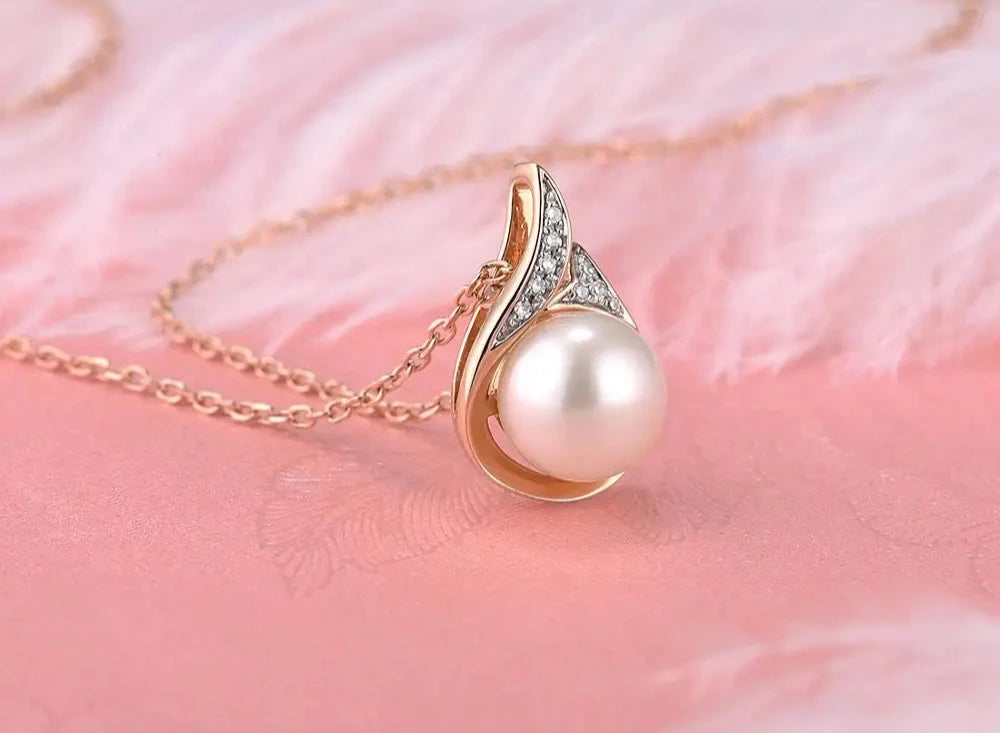 Colgante de Oro Rosa 14K con Perla de Agua Dulce y Diamantes