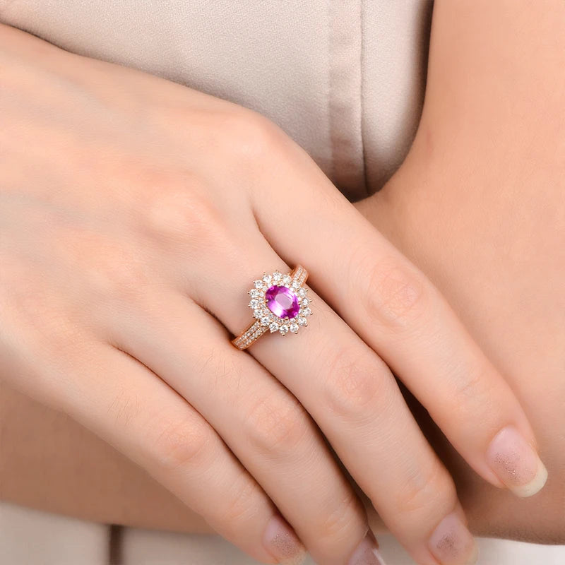 Anillo de Compromiso en Oro Rosa 18K con Zafiro Rosa y Diamantes