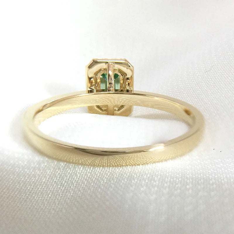 Anillo de Compromiso con Diamante en Oro 18k