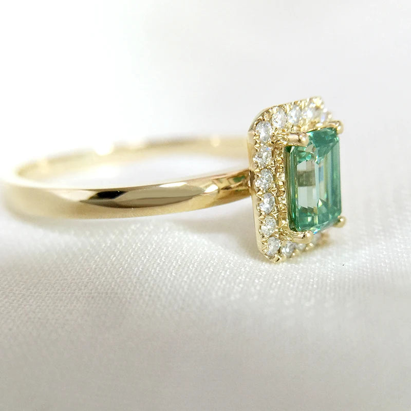 Anillo de Compromiso con Diamante en Oro 18k