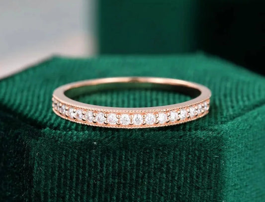 Anillo de Boda Personalizado en Oro Rosa de 14K con Moissanita