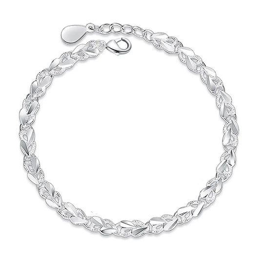 Pulsera de Encantos en Plata de Ley 925 con Diseño de Corazón