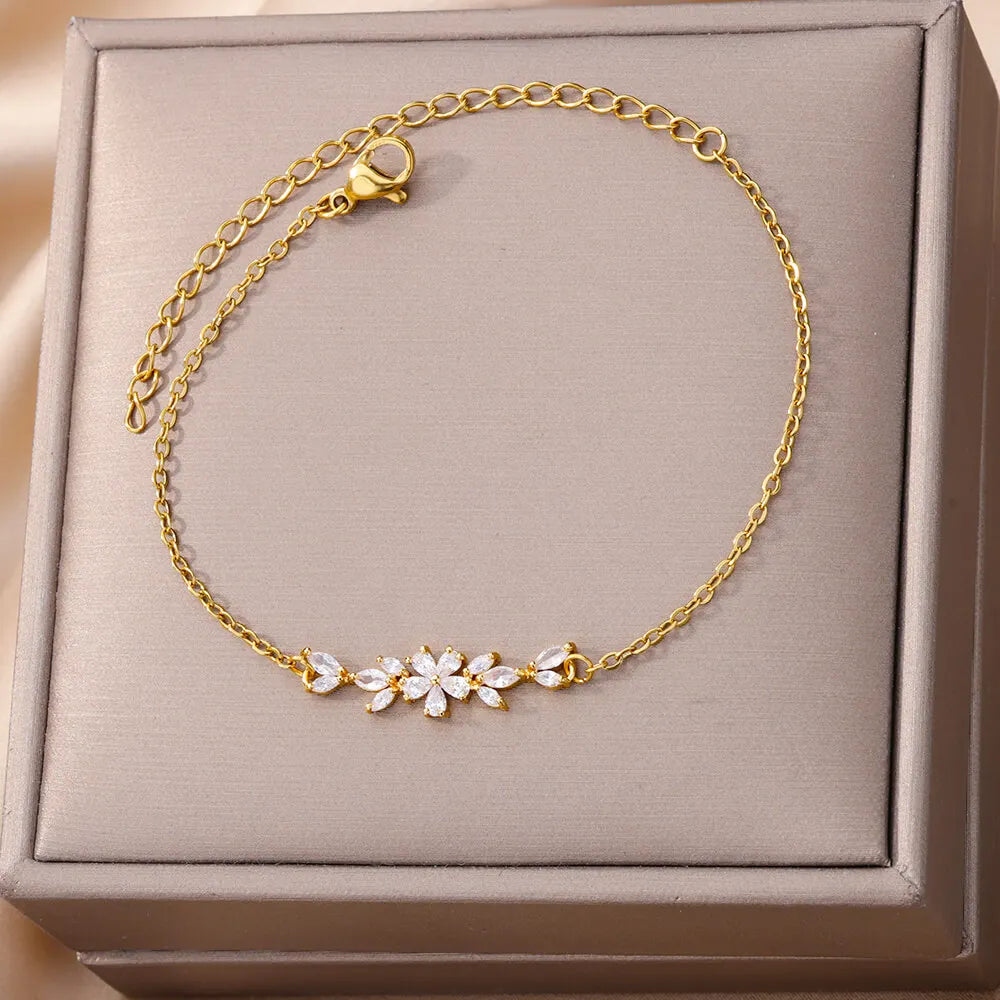 Elegante pulsera de flores de circón para mujeres y niñas, pulseras de acero inoxidable de color dorado con dijes de plantas, regalos de joyería de diseñador de lujo