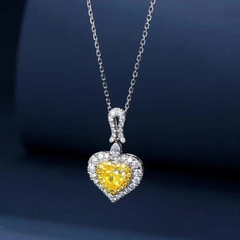 Colgante de Corazón con Diamantes en Oro Blanco 18k